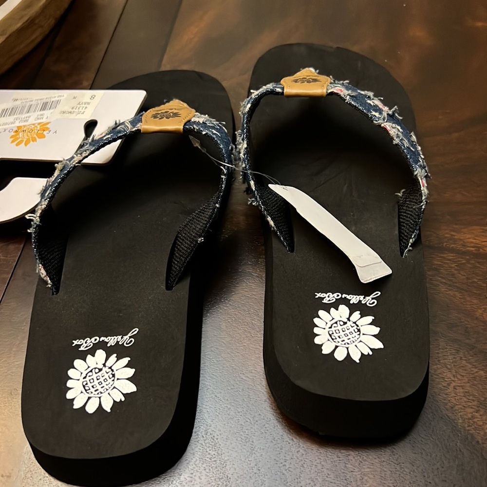 Yellow Box Firework Flip Flop. - Picture 5 of 8